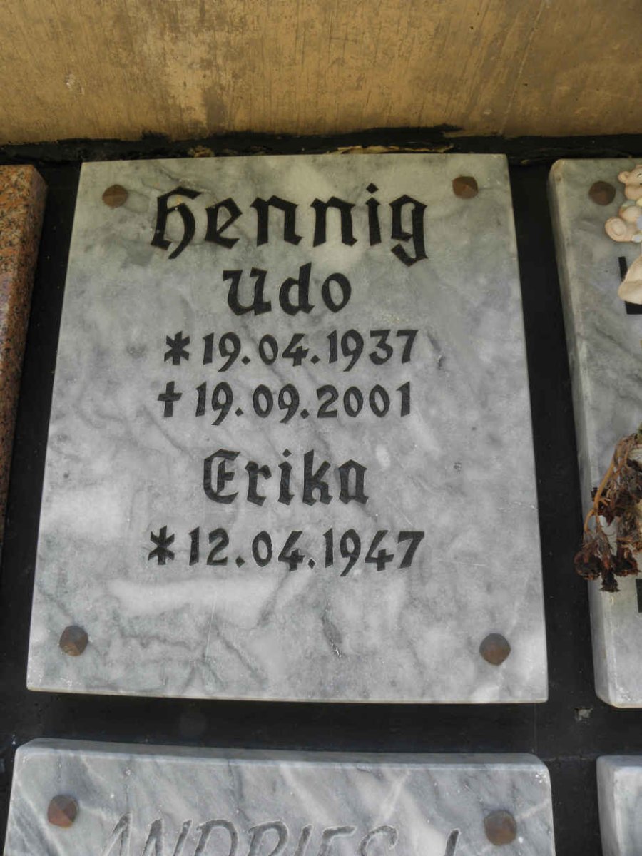 HENNIG Udo 1937-2001 &amp; Erika 1947-