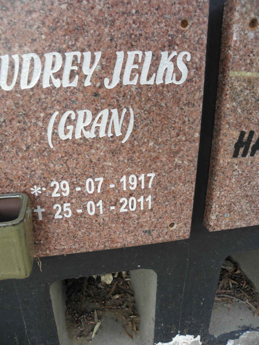 JELKS ?udrey 1917-2011