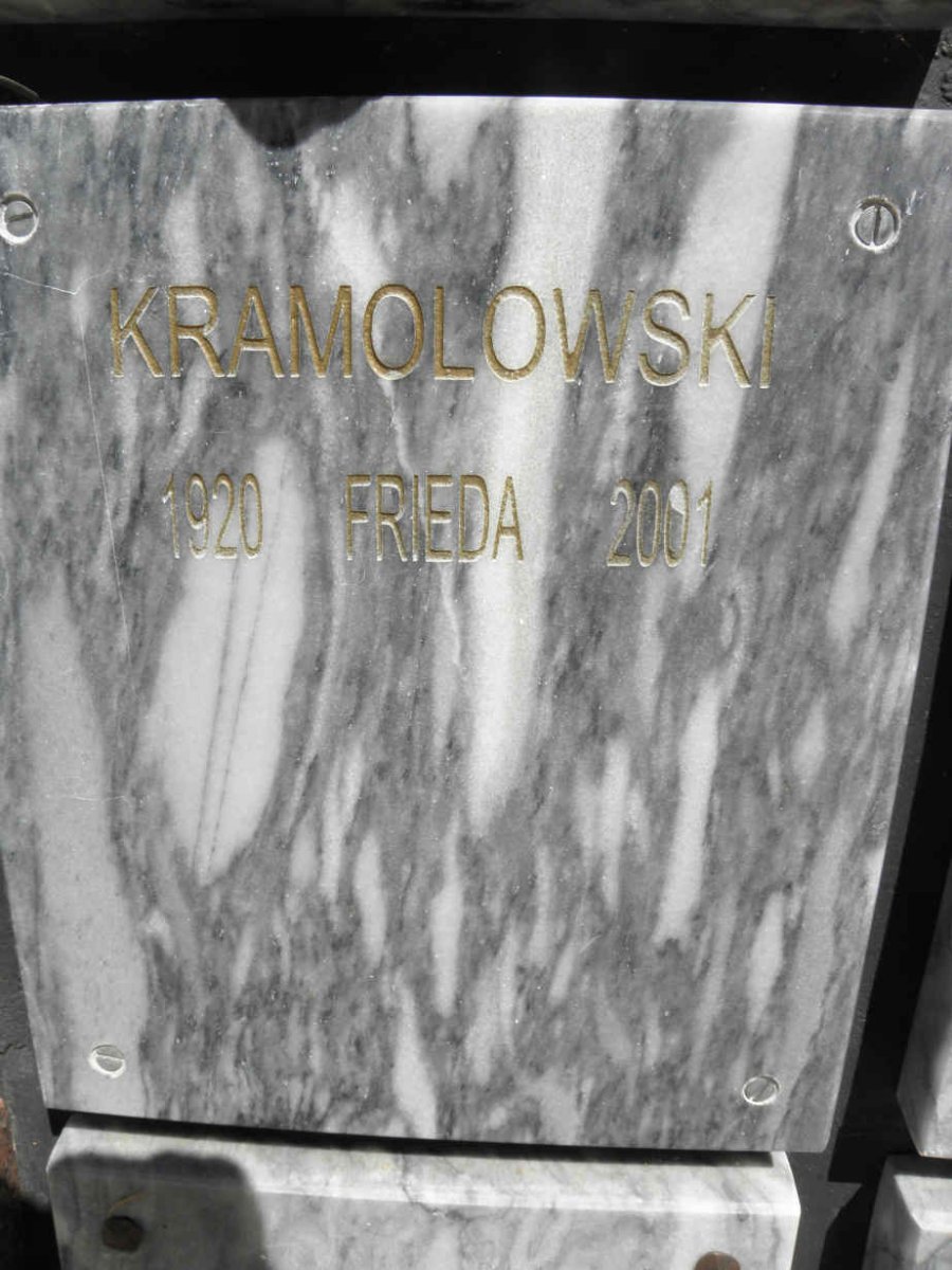 KRAMOLOWSKI Frieda 1920-2001