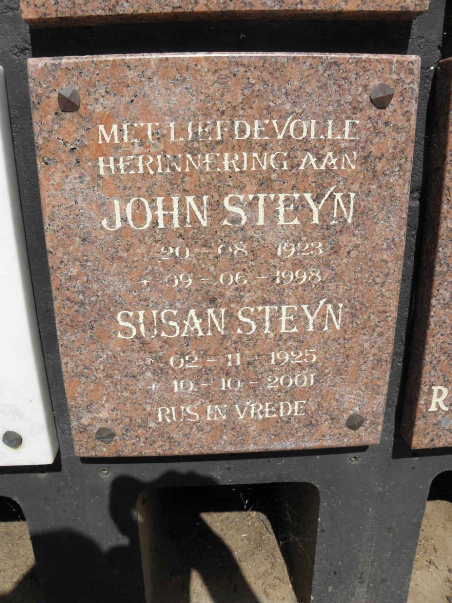 STEYN John 1923-1998 &amp; Susan 1925-2001