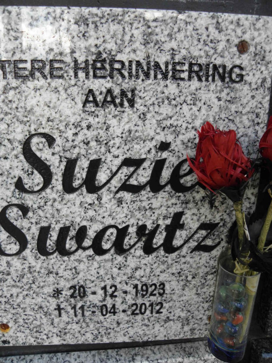 SWARTZ Suzie 1923-2012