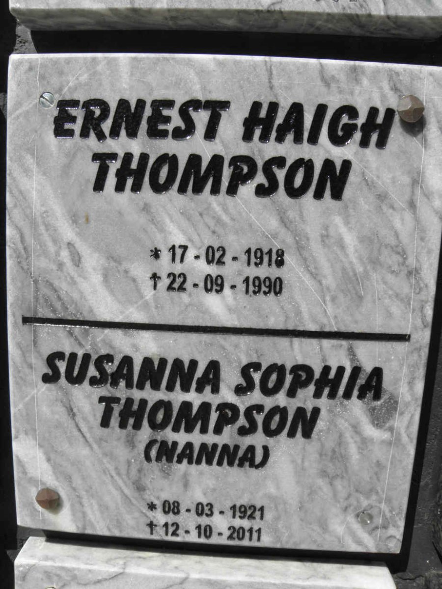 THOMPSON Ernest Haigh 1918-1990 &amp; Susanna Sophia 1921-2011 