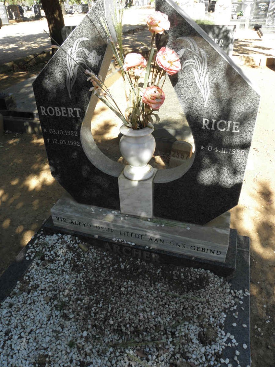 ARCHER Robert 1922-1992 &amp; Ricie 1935-