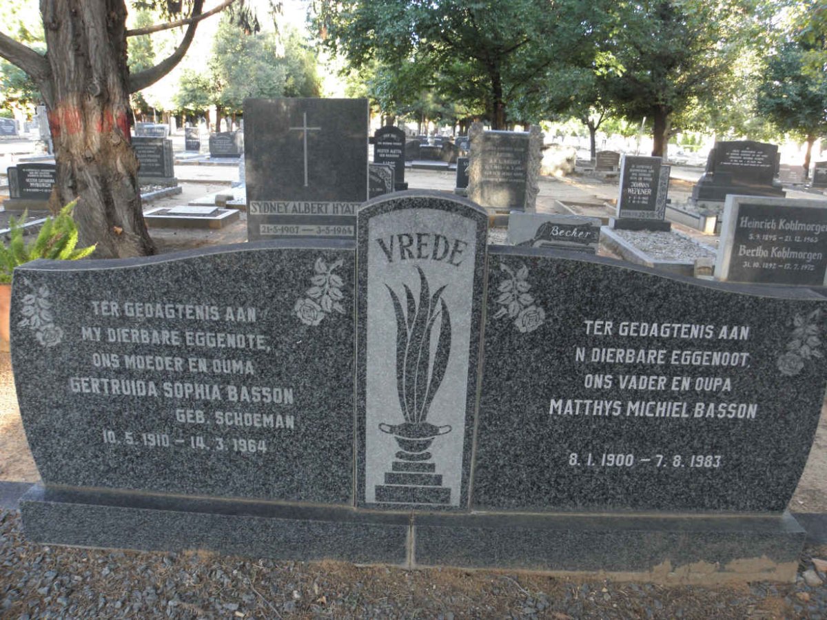 BASSON Matthys Michiel 1900-1983 &amp; Gertruida Sophia SCHOEMAN 1910-1964