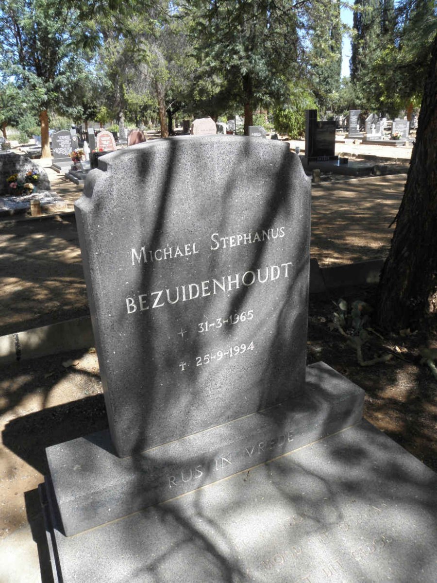BEZUIDENHOUDT Michael Stephanus 1965-1994