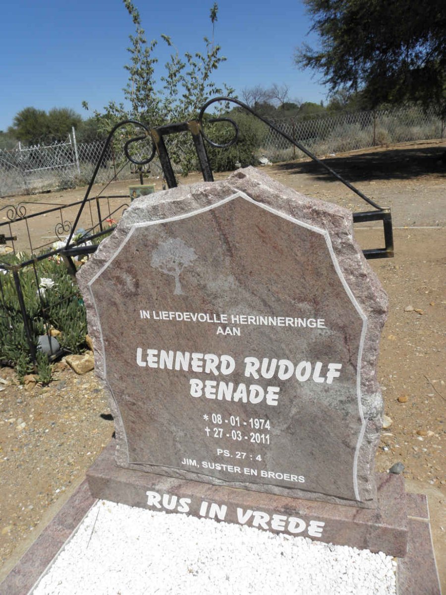 BENADE Lennerd Rudolf 1974-2011