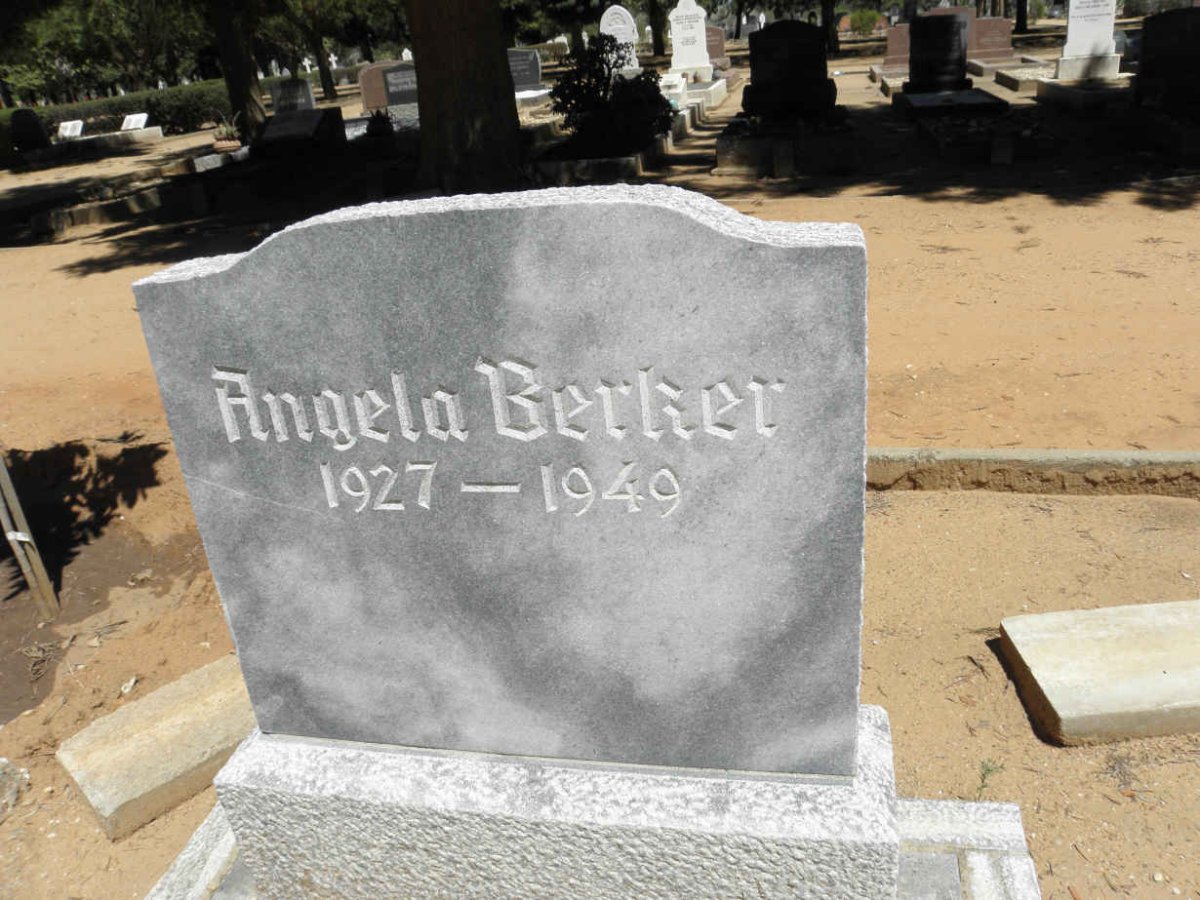 BERKER Angela 1927-1949