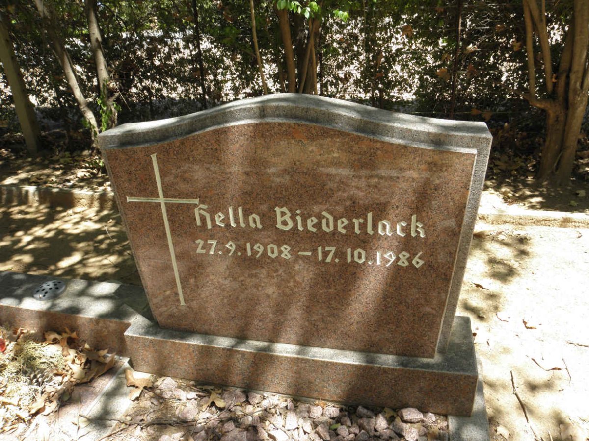 BIEDERLACK Hella 1908-1986