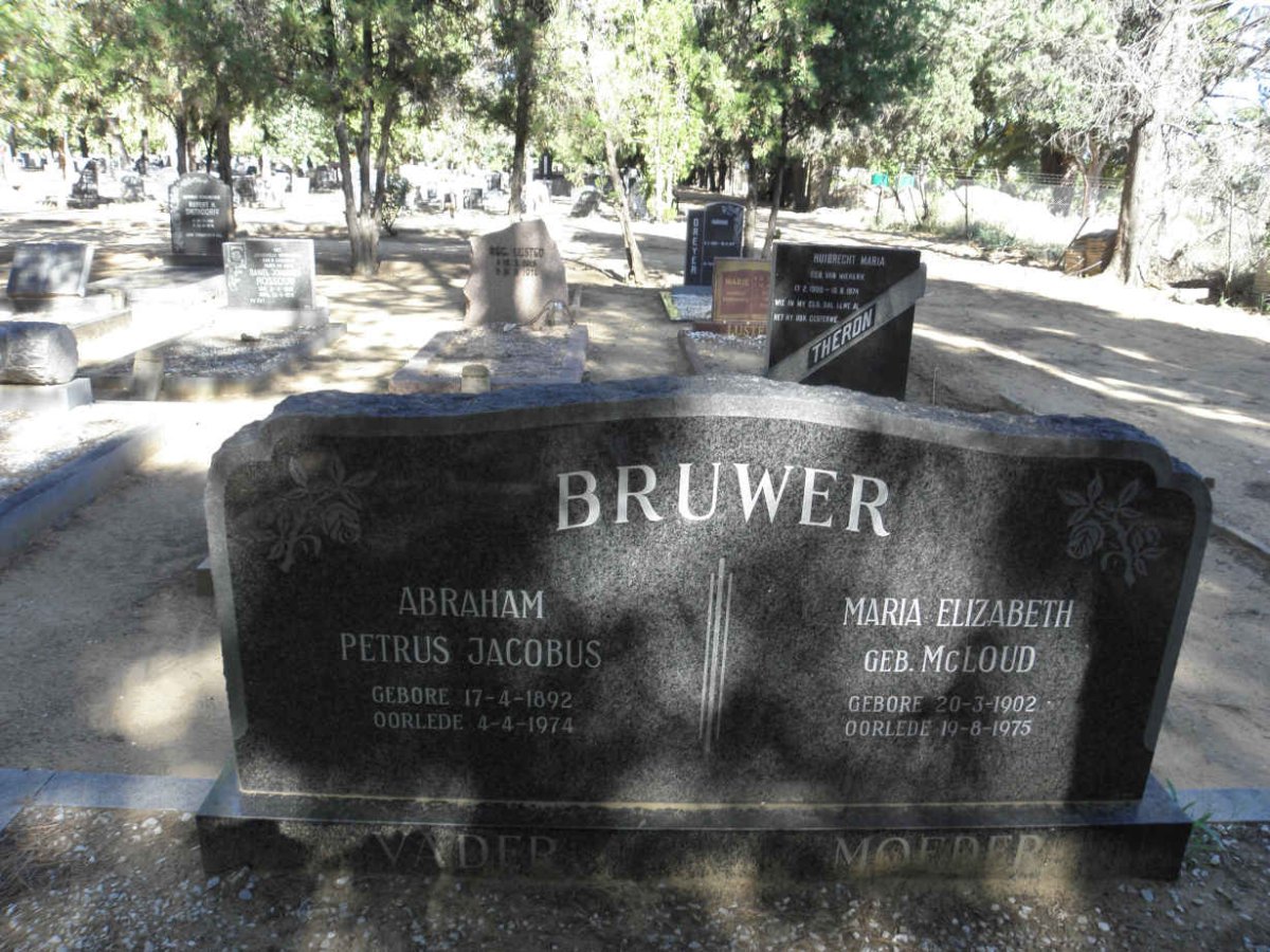 BRUWER Abraham Petrus Jacobus 1892-1974 &amp; Maria Elizabeth MCLOUD 1902-1975