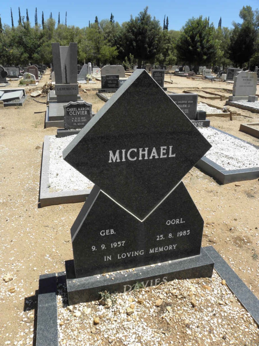 DAVIES Michael 1957-1985