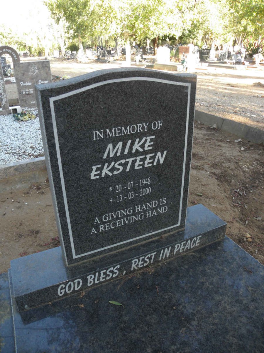 EKSTEEN Mike 1948-2000