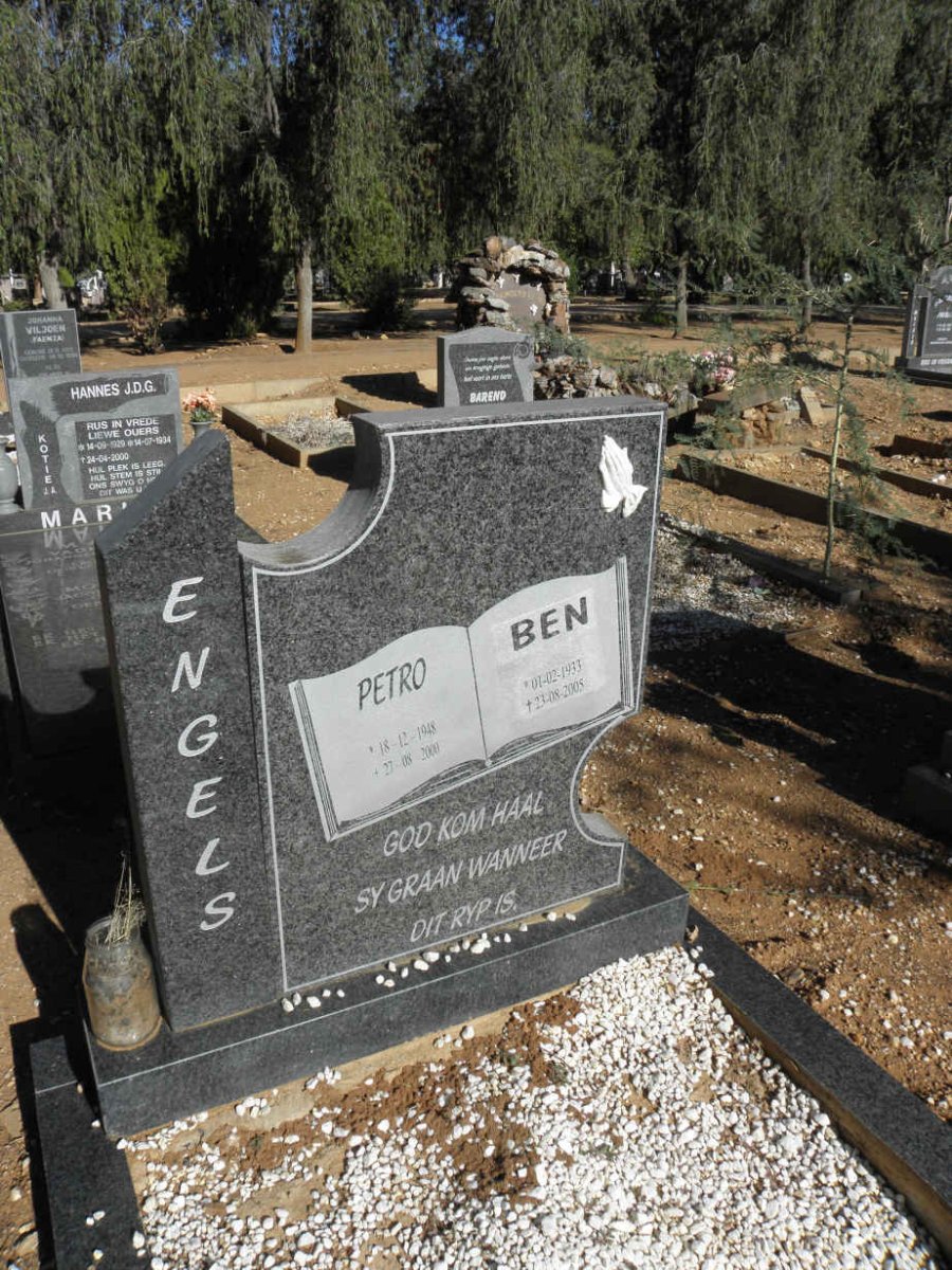 ENGELS Ben 1933-2005 &amp; Petro 1948-2000