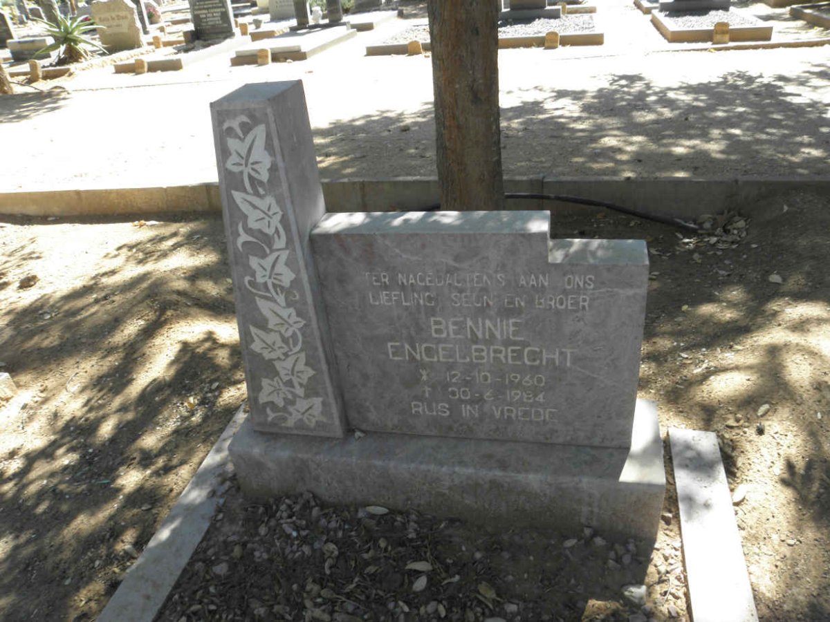 ENGELBRECHT Bennie 1960-1984