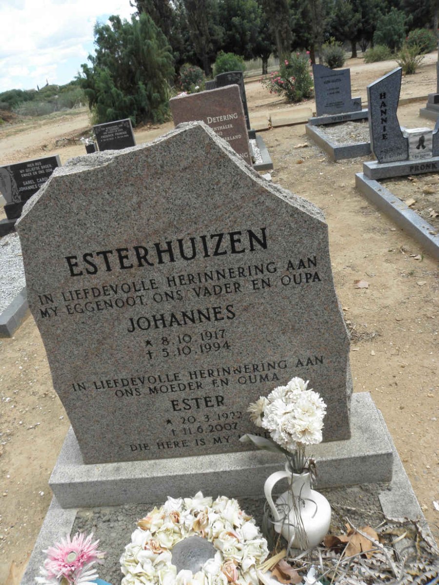 ESTERHUIZEN Johannes 1917-1994 &amp; Ester 1922-2007