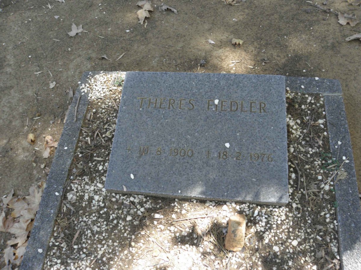 FIEDLER Theres 1900-1976