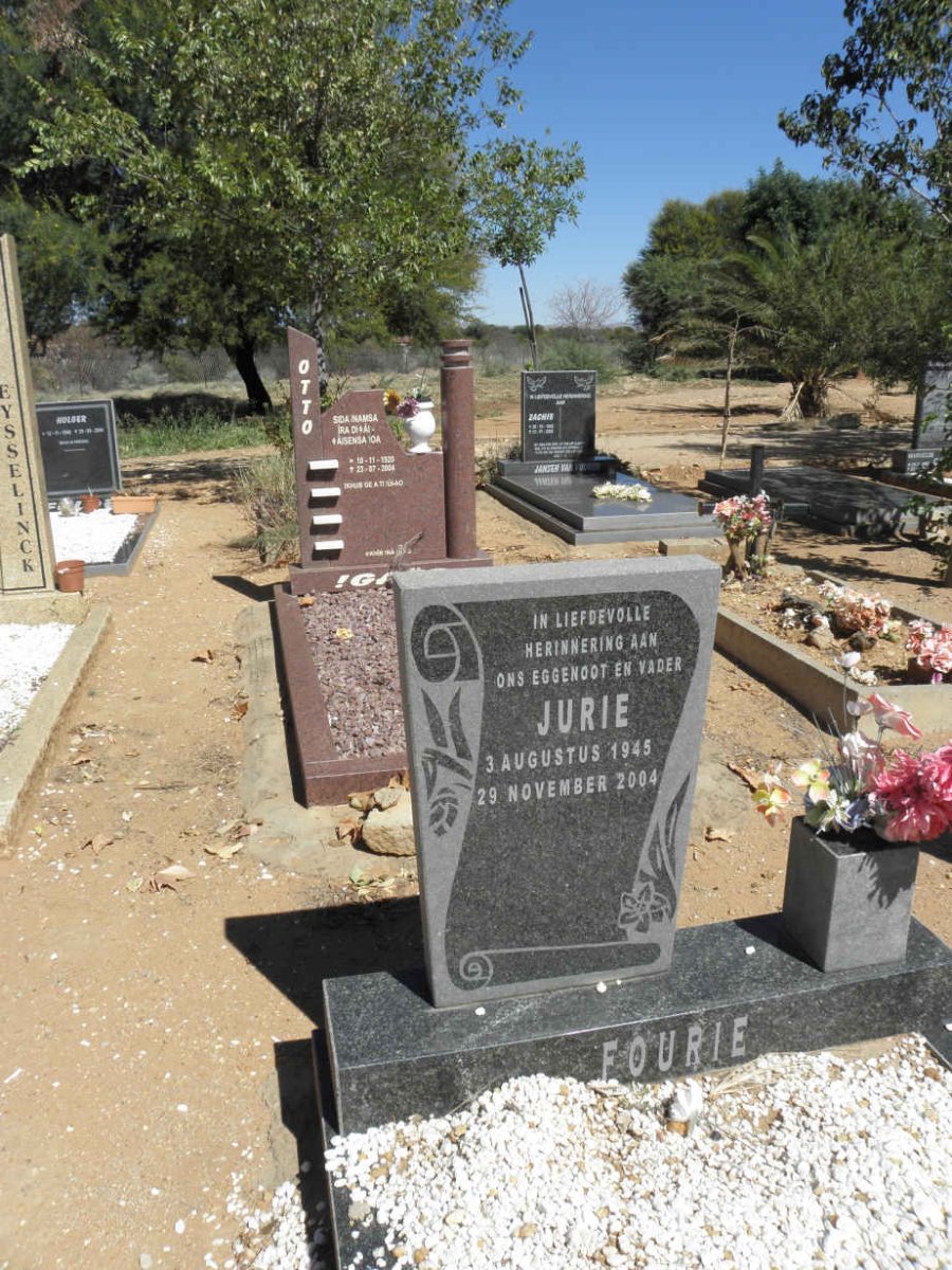 FOURIE Jurie 1945-2004