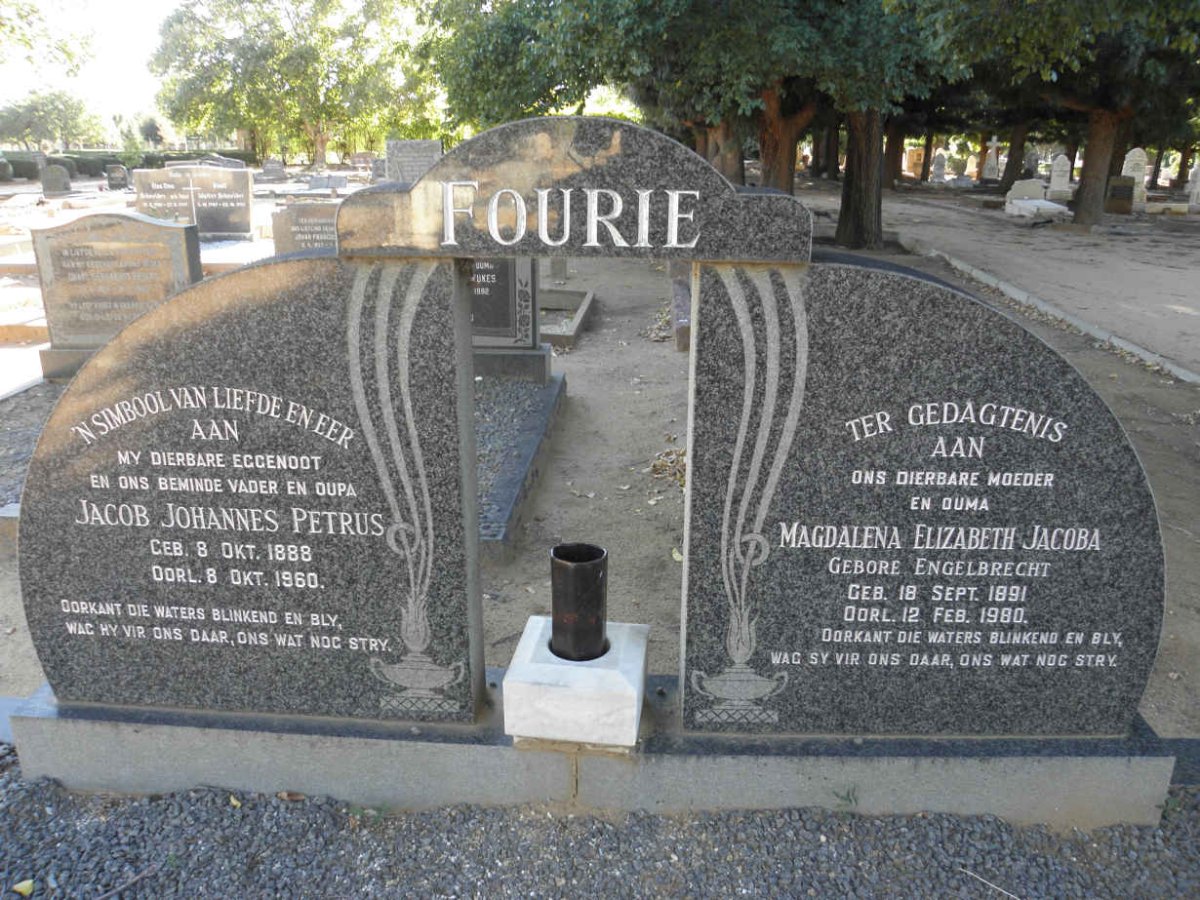 FOURIE Jacob Johannes Petrus 1888-1960 &amp; Magdalena Elizabeth Jacoba ENGELBRECHT 1891-1980