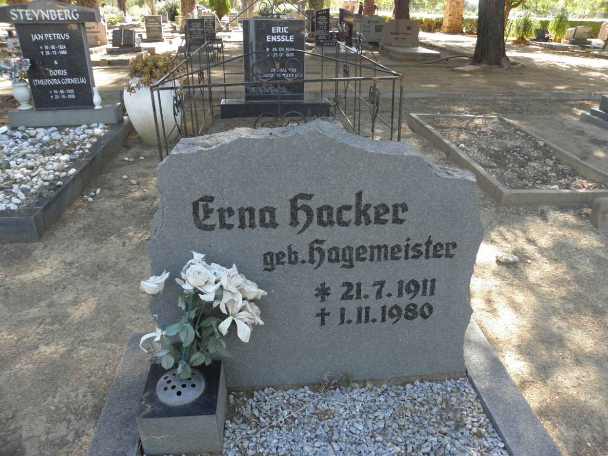 HACKER Erna nee HAGEMEISTER 1911-1980