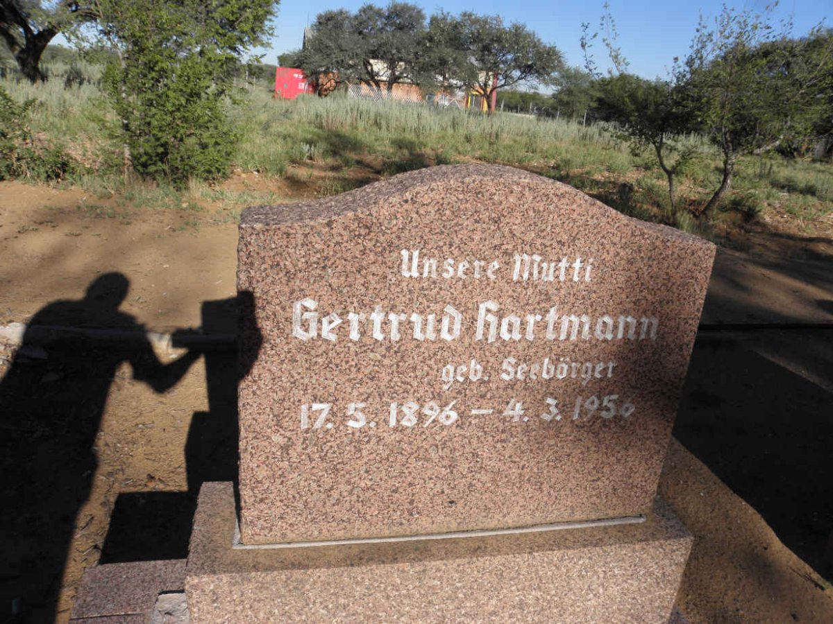 HARTMANN Gertrud nee SEEBÖGER 1896-1956