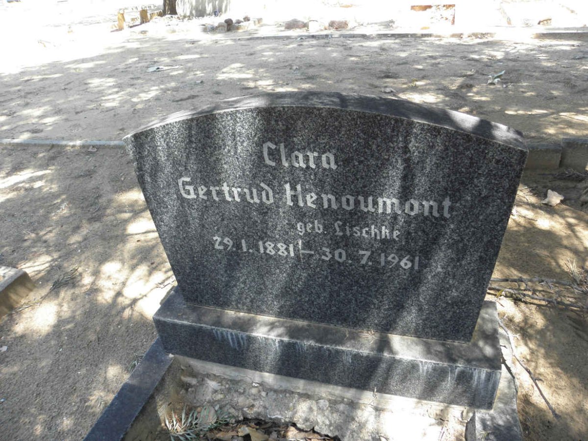 HENOUMONT Clara Getrud nee LISCHKE 1881-1961