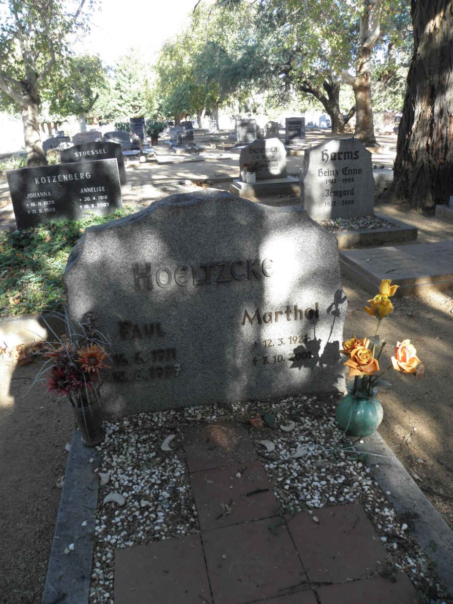 HOELTZCKE Paul 1911-1977 &amp; Marthel 1921-2001