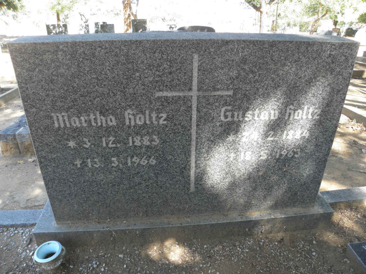 HOLTZ Gustav 1884-1963 &amp; Martha 1883-1966
