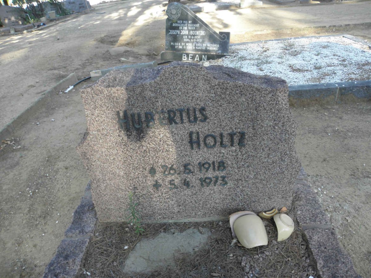 HOLTZ Hubertus 1918-1973