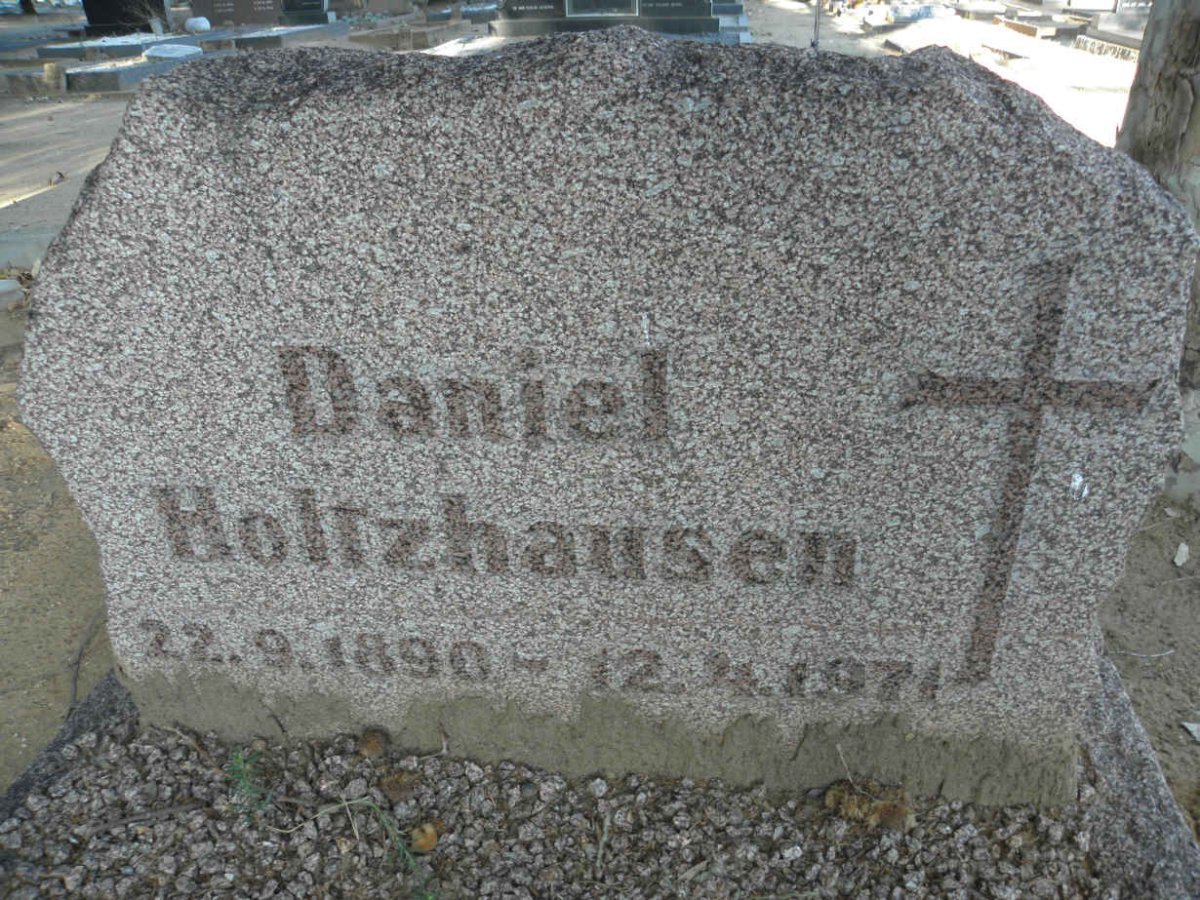HOLTZHAUSEN Daniel 1890-1971