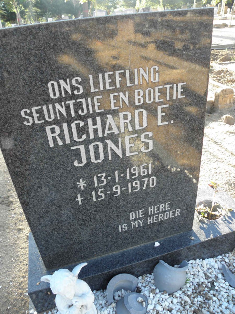JONES Richard E. 1961-1970