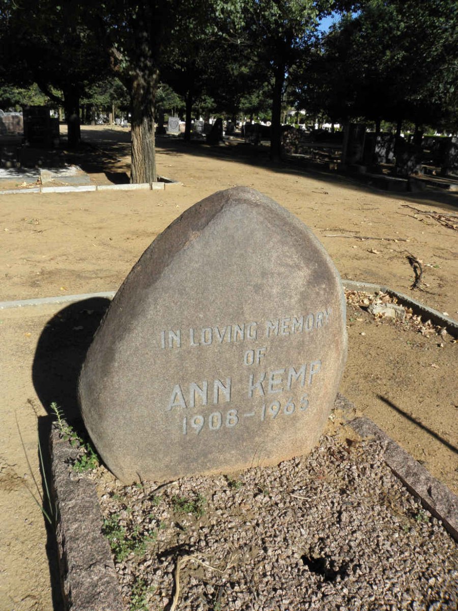 KEMP Ann 1908-1965