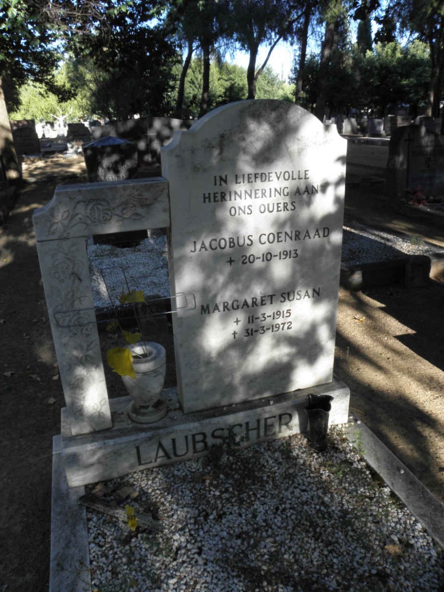 LAUBSCHER Jacobus Coenraad 1913- &amp; Margaret Susan 1915-1972