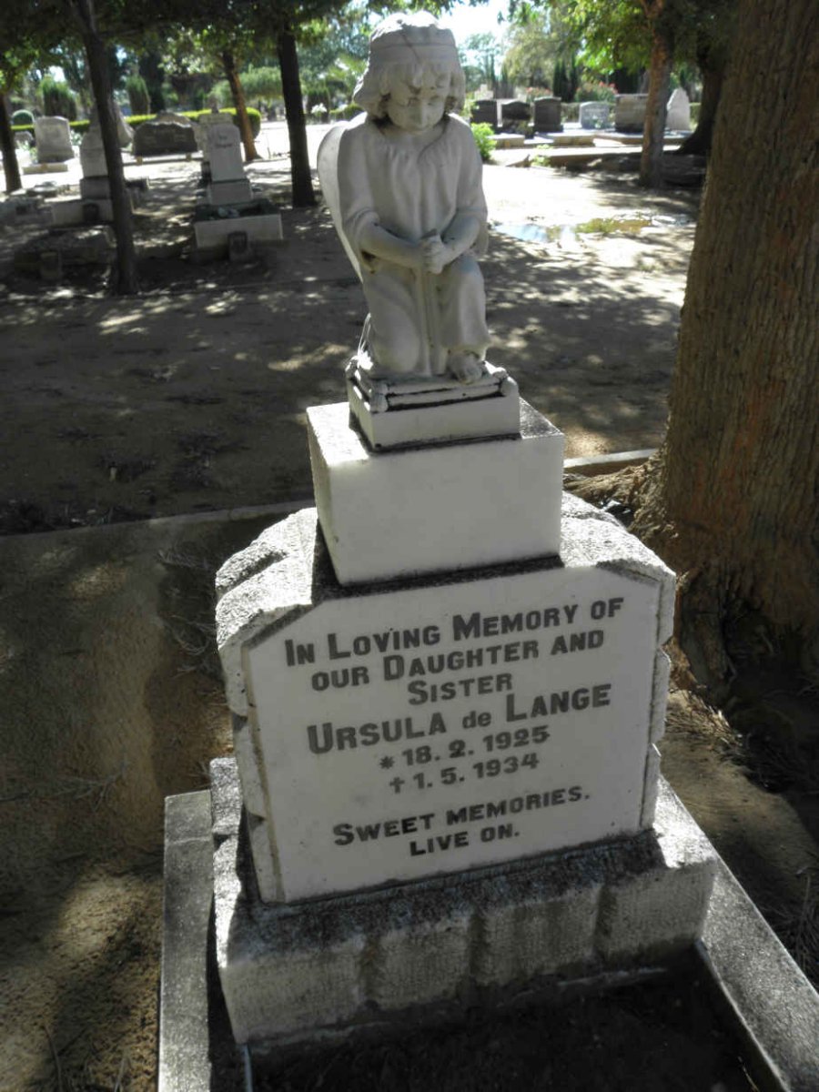 LANGE Ursula, de 1925-1934