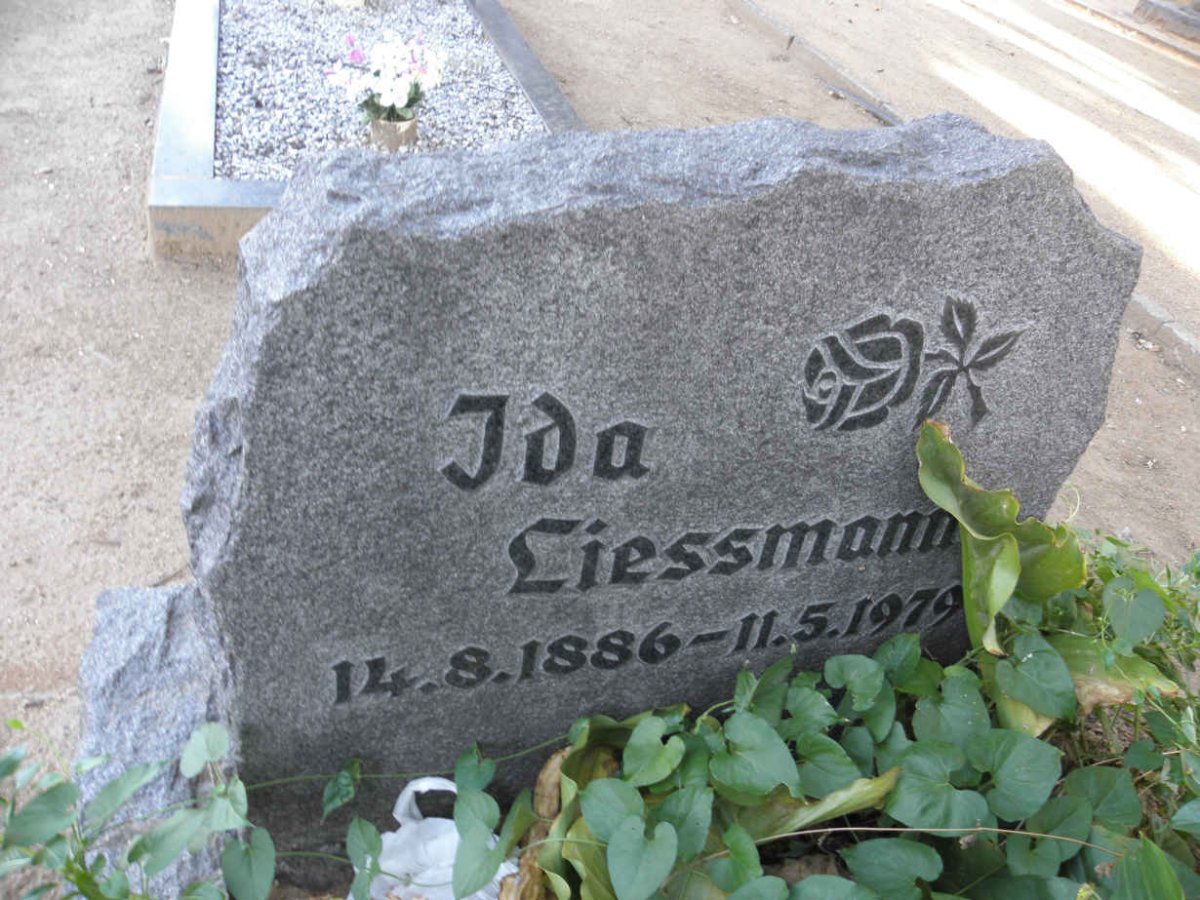 LIESSMANN Ida 1886-1979