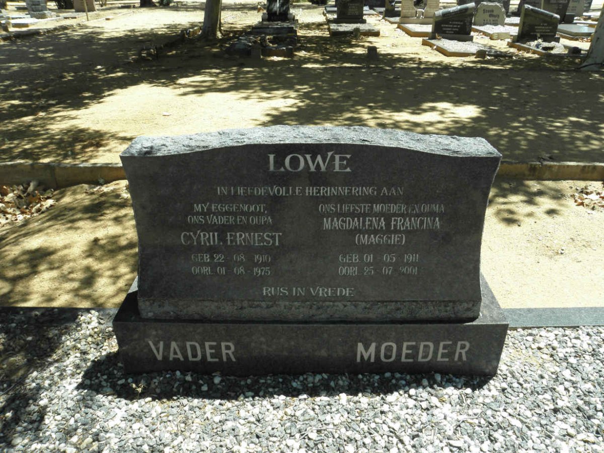 LOWE Cyril Ernest 1910-1975 &amp; Magdalena Francina 1911-2001