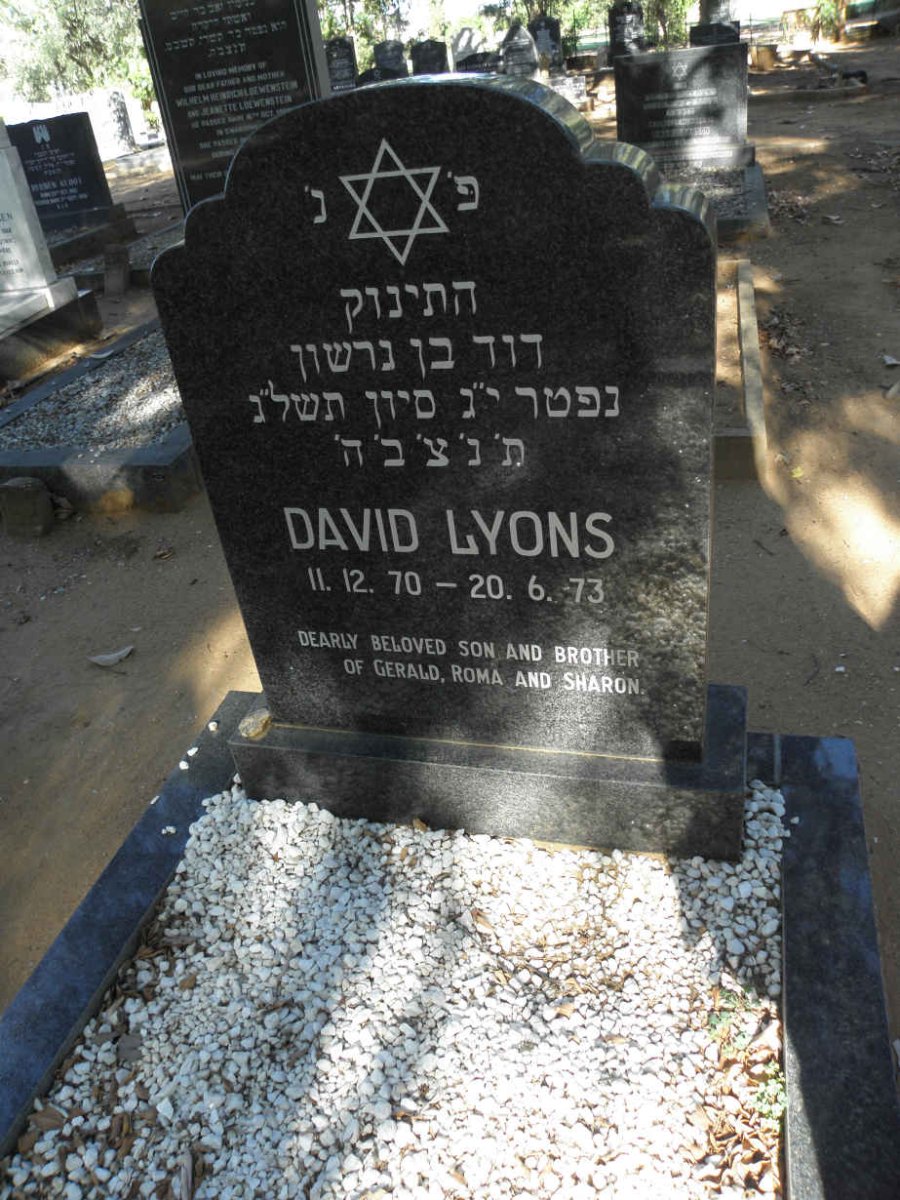 LYONS David 1970-1973