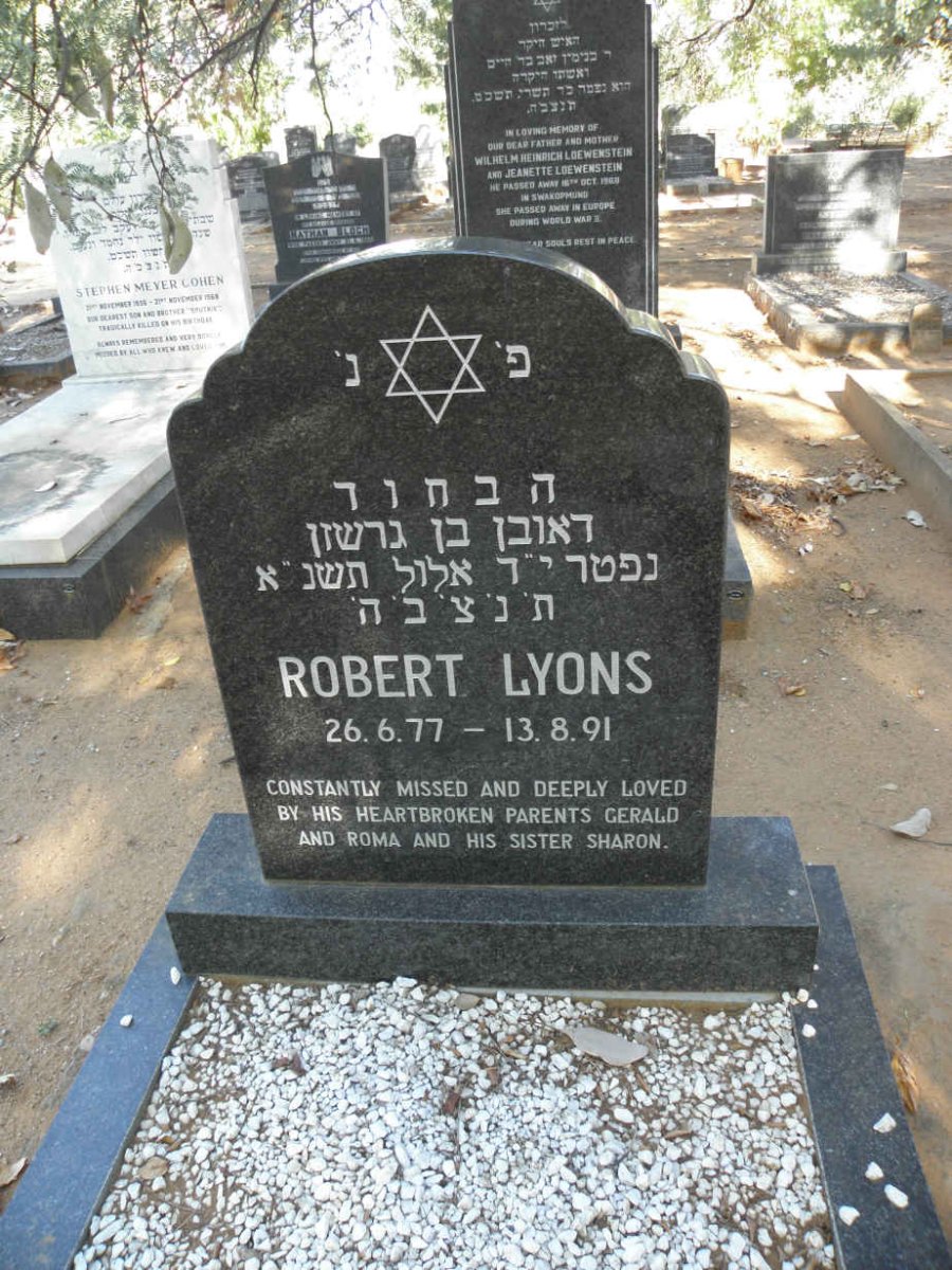 LYONS Robert 1977-1991