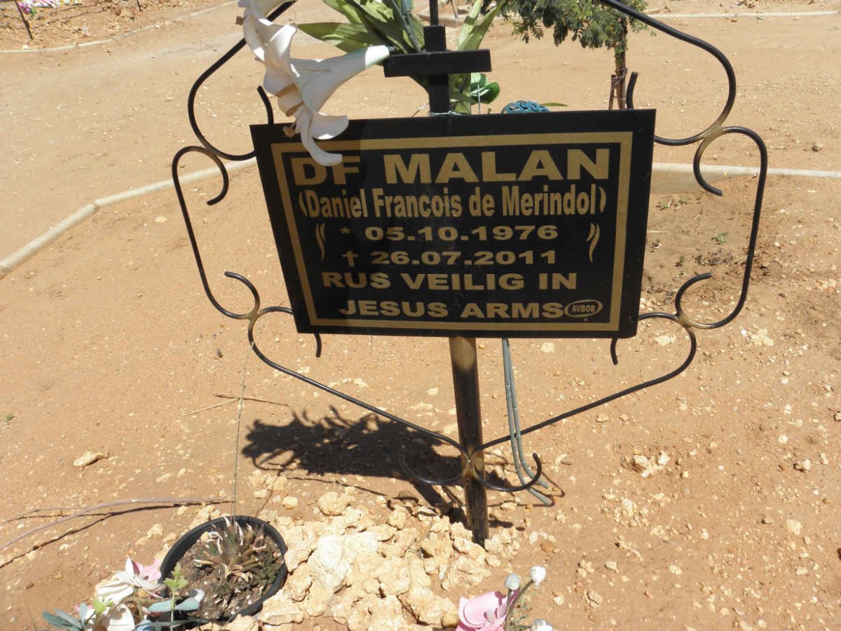 MALAN Daniel Francois de Merindol 1976-2011