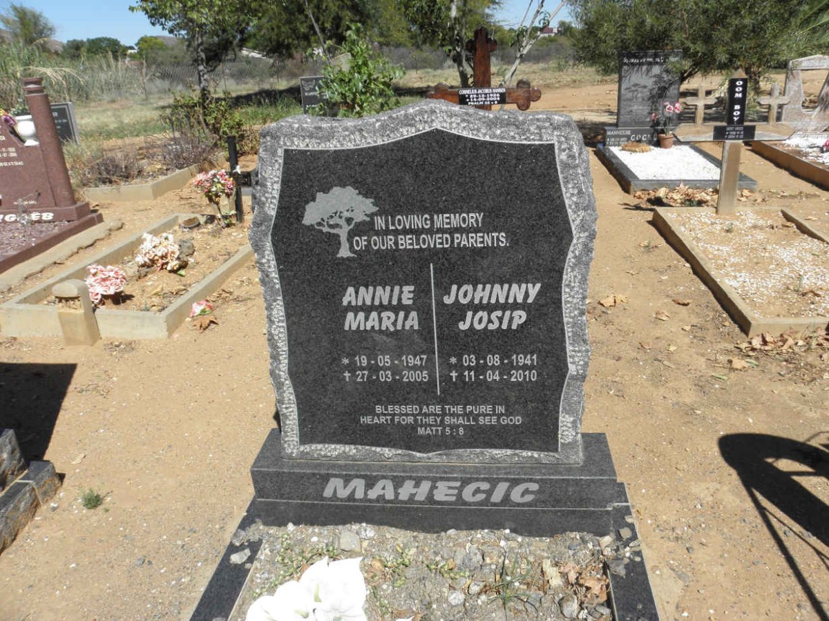 MAHECIC Johnny Josip 1941-2010 &amp; Annie Maria 1947-2005