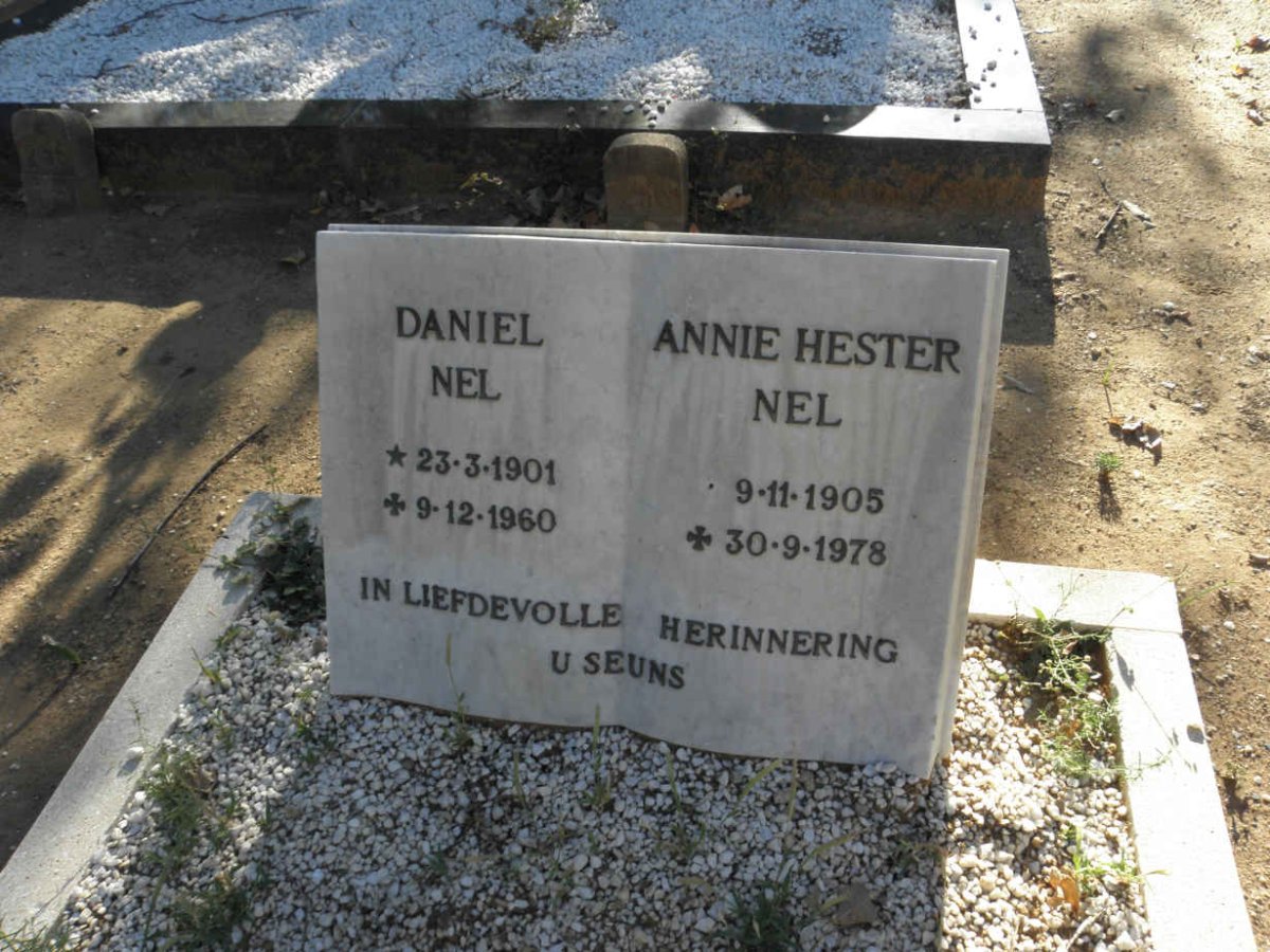 NEL Daniel 1901-1960 &amp; Annie Hester 1905-1978