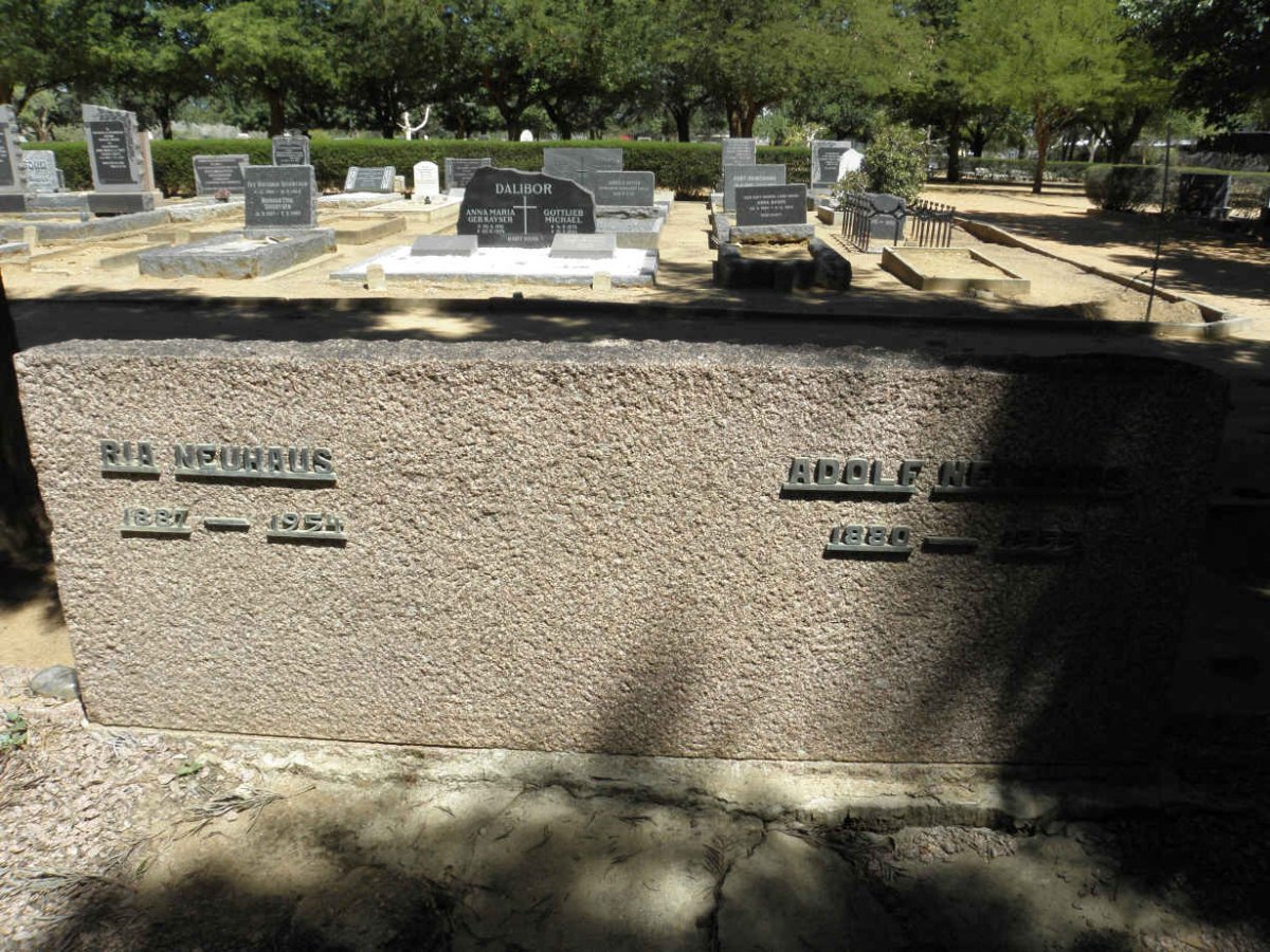 NEUHAUS Adolf 1880-1955 &amp; Ria 1887-1954