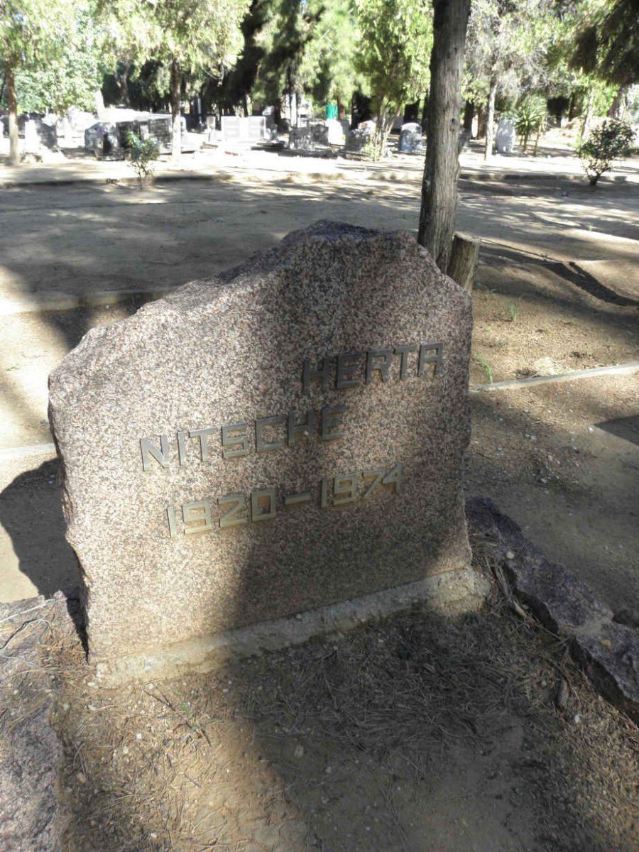 NITSCHE Herta 1920-1974