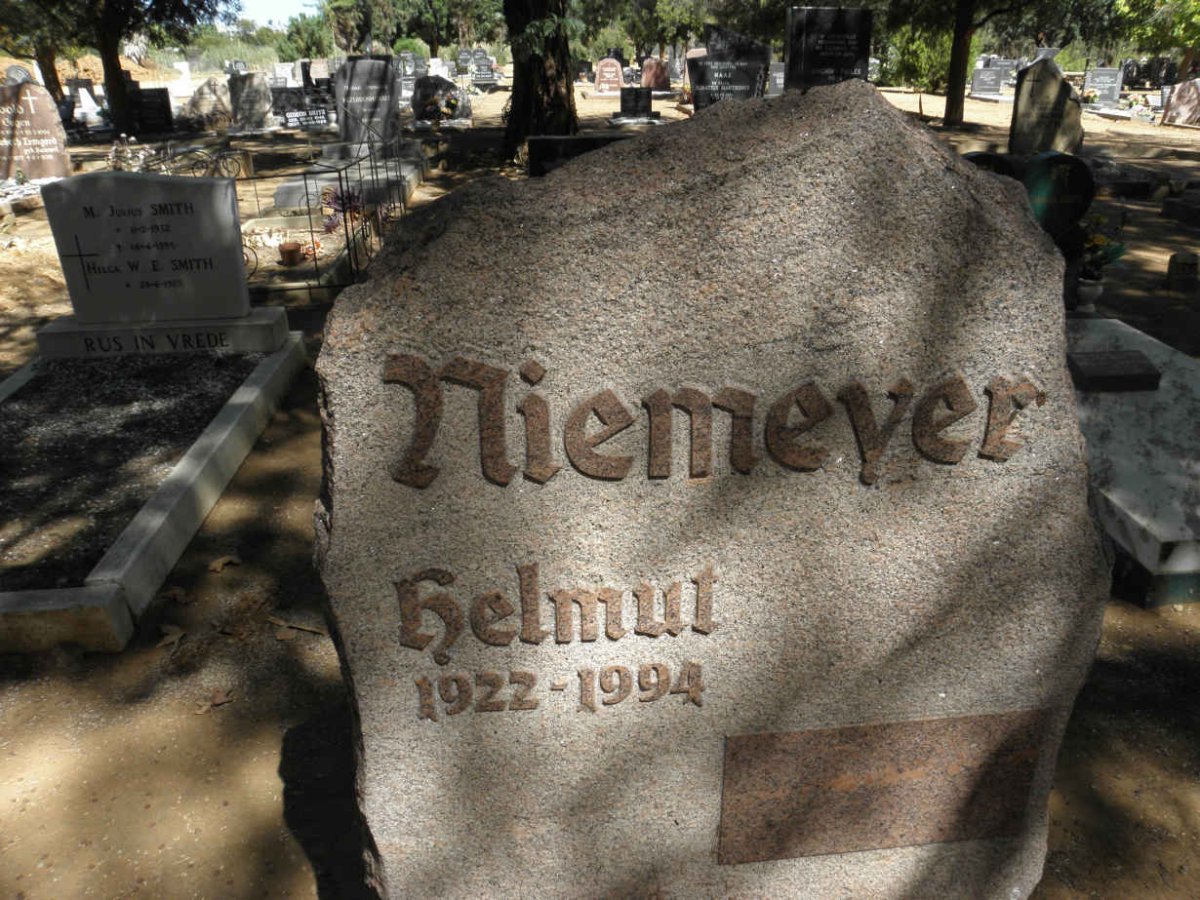 NIEMEYER Helmut 1922-1994