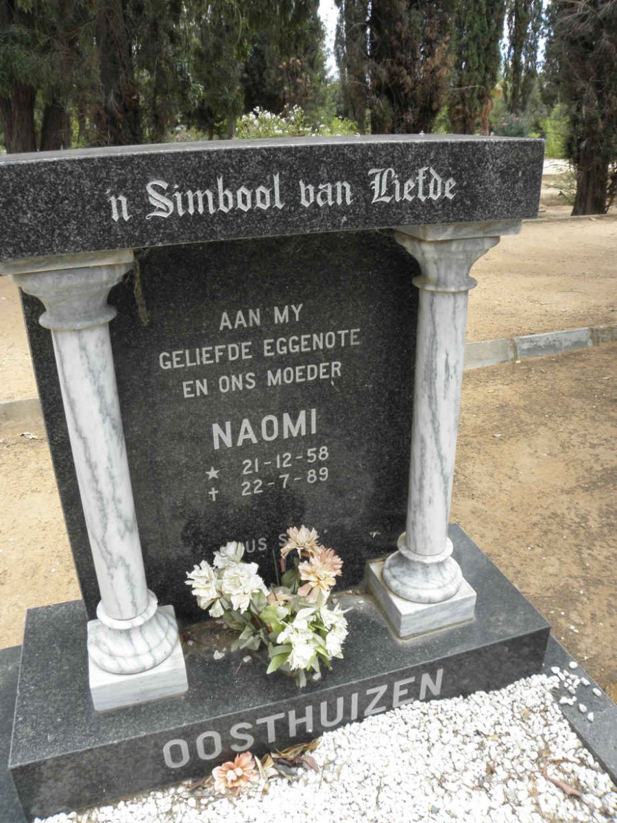 OOSTHUIZEN Naomi 1958-1989