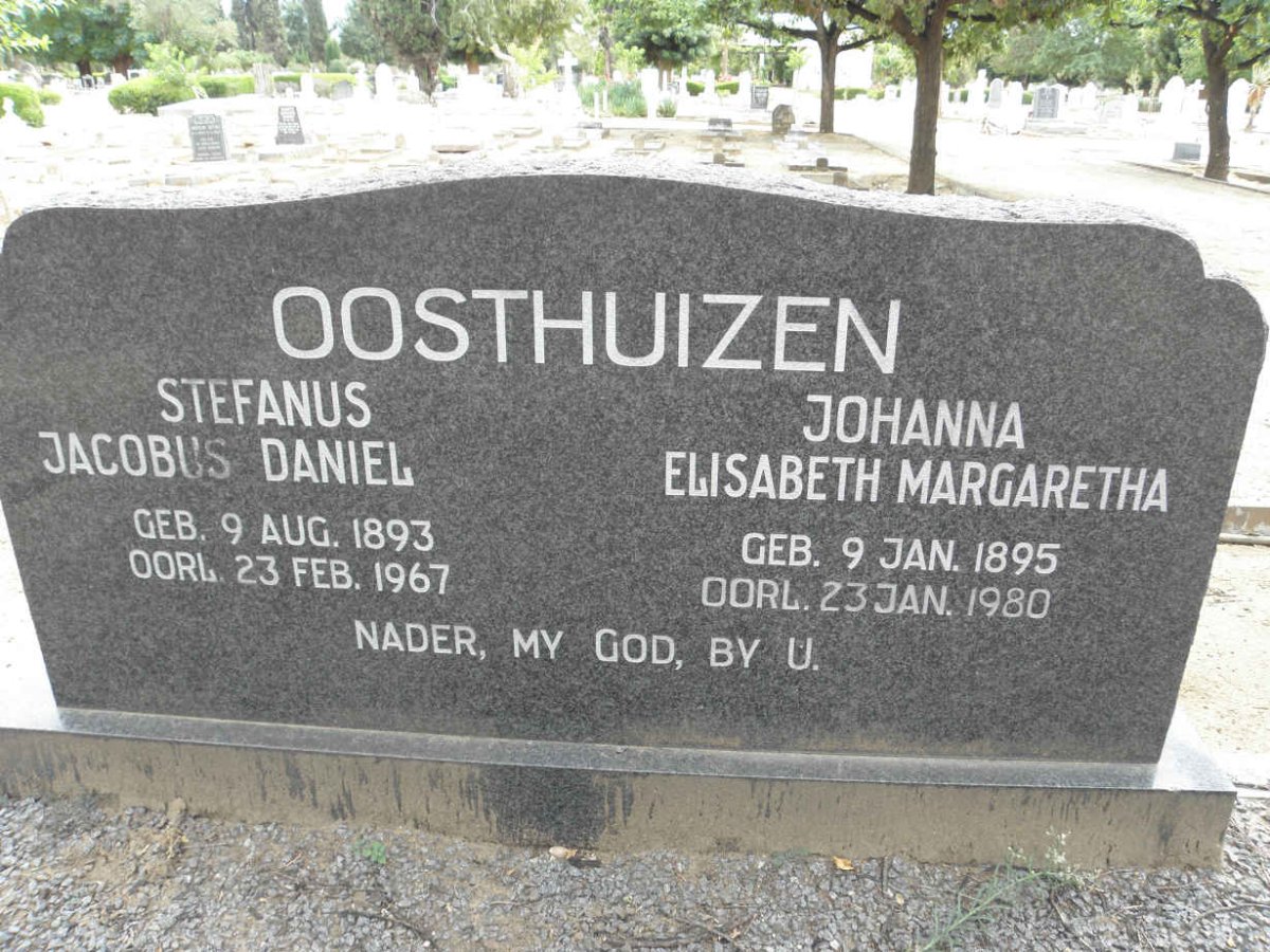 OOSTHUIZEN Stefanus Jacobus Daniel 1893-1967 &amp; Johanna Elisabeth Margaretha 1895-1980