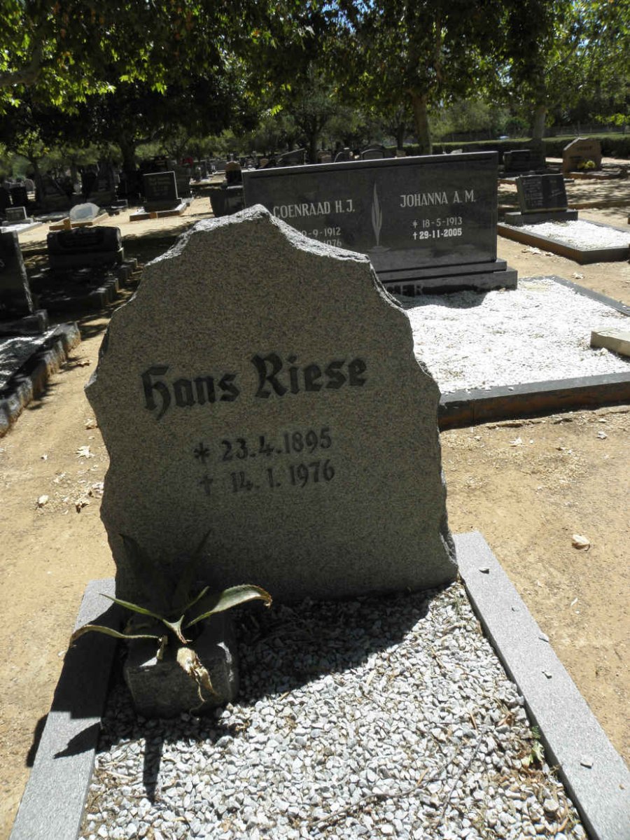 RIESE Hans 1895-1976