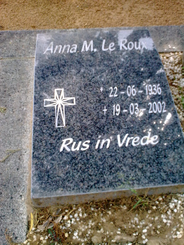 ROUX Anna M., le 1936-2002