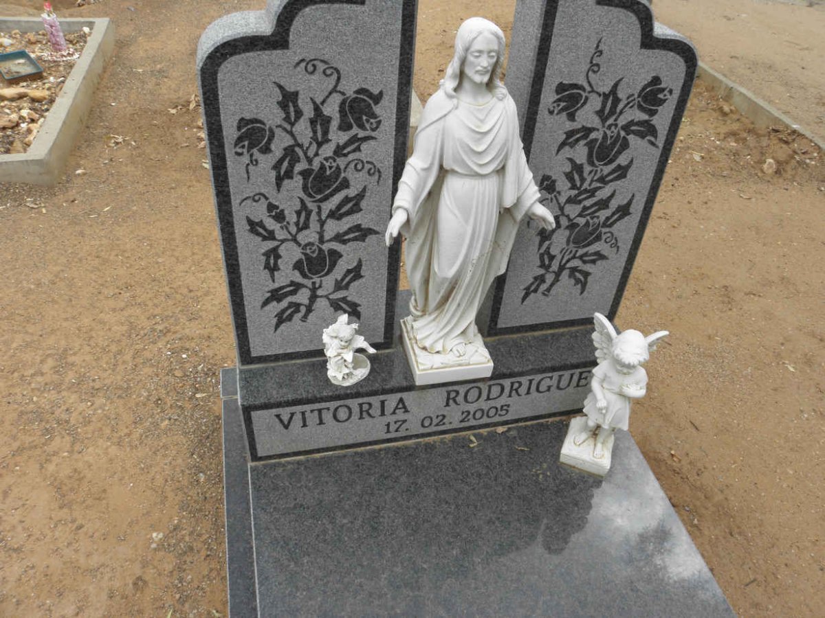 RODRIGUES Vitoria -2005