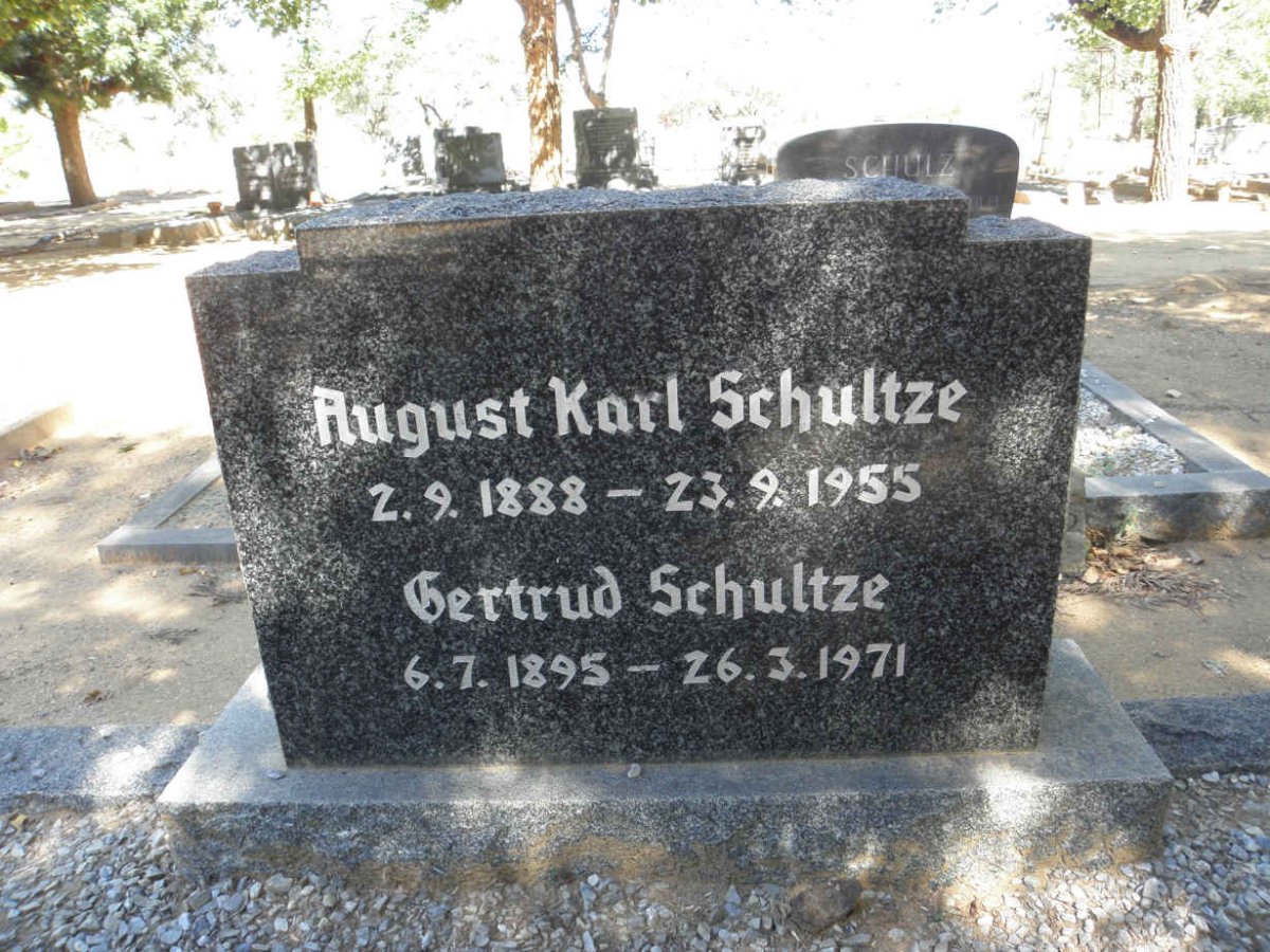 SCHULTZE August Karl 1888-1955 &amp; Gertrud 1895-1971