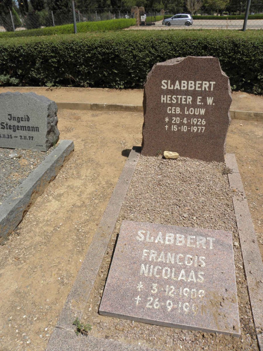 SLABBERT Francois Nicolaas 1909-1991 :: SLABBERT Hester E.W. nee LOUW 1926-1977