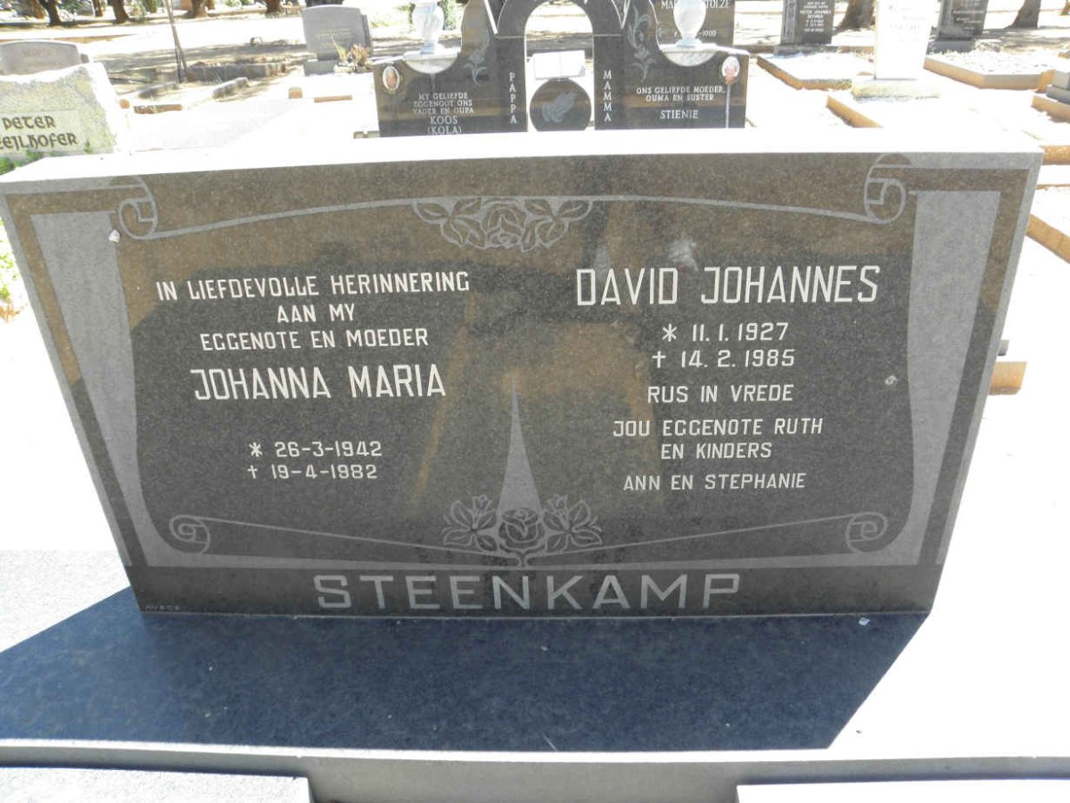 STEENKAMP David Johannes 1927-1985 :: STEENKAMP Johanna Maria 1942-1982